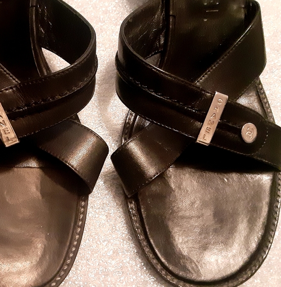 VINTAGE CHANEL LOW HEEL PUMPS, SIZE 37.5 - Picture 3 of 14